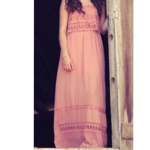 Light pink strapless maxi dress women’s size small
